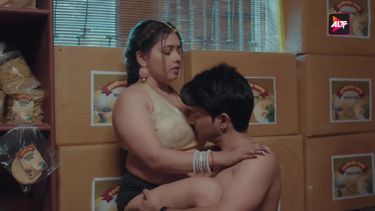 Ghoonghat Ki Aad Mein 2024 Altt App Hindi Porn Web Series Ep 2