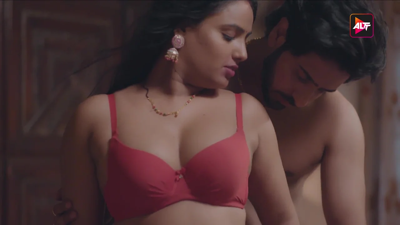 Ghoonghat Ki Aad Mein 2024 Altt App Hindi Porn Web Series Ep 4